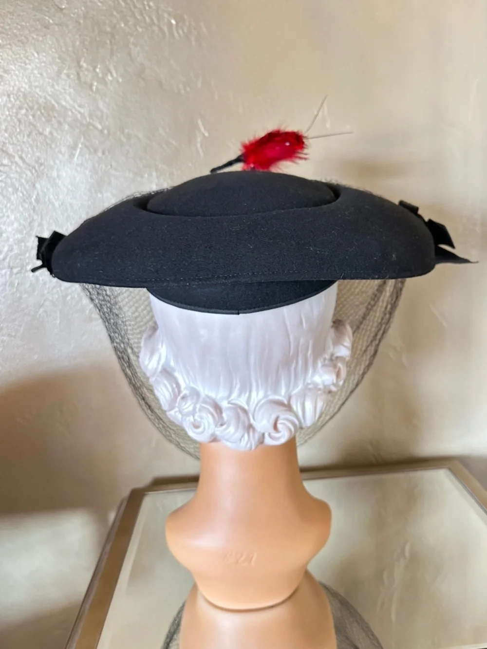SUPERB 1940's BLACK FELT WIDE BRIM HAT + RED FEATHER 